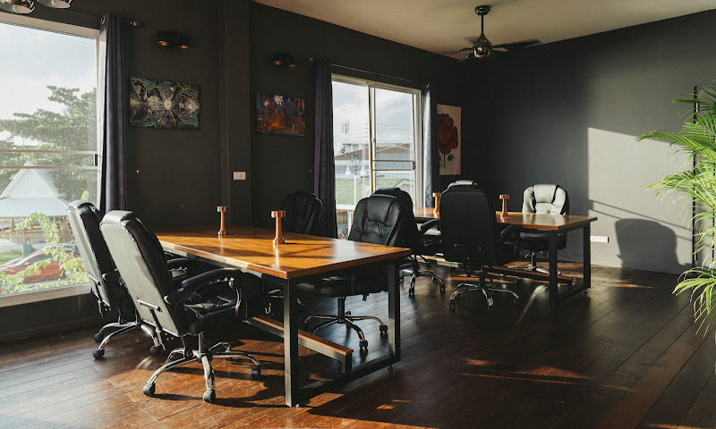 Lemonadde Coworking + Office
